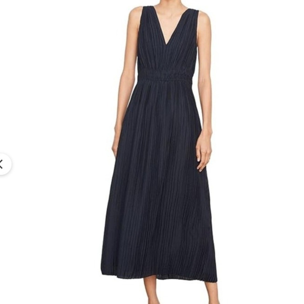 NWOT VINCE Navy Blue Pleated V-Neck Smocked Waist Pockets Midi Dress S